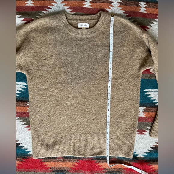 Hudson’s Bay Company (Hudson North) Crewneck Sweater. Women’s XS (relaxed fit) - Picture 5 of 8